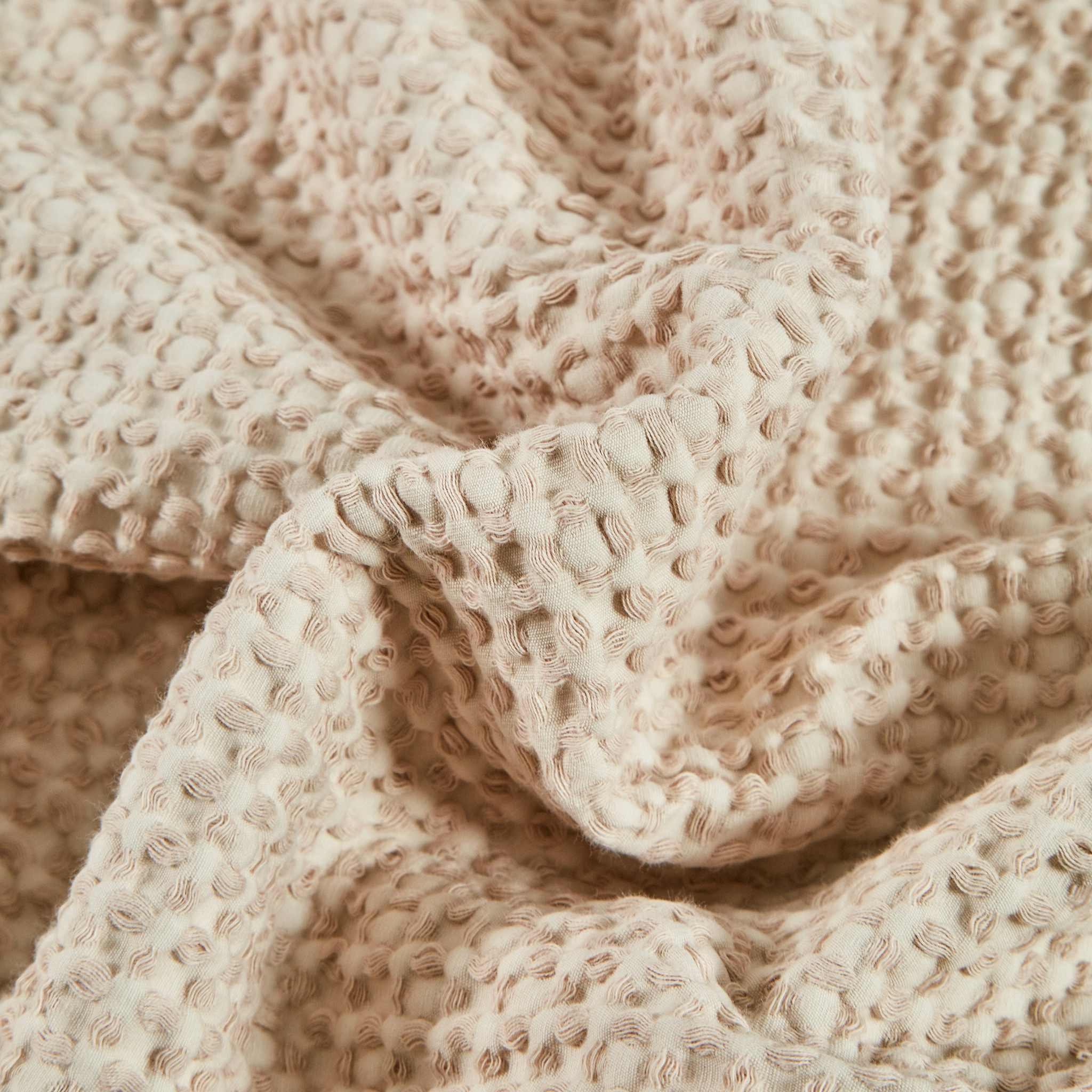 Frappé Irresistible Throw
