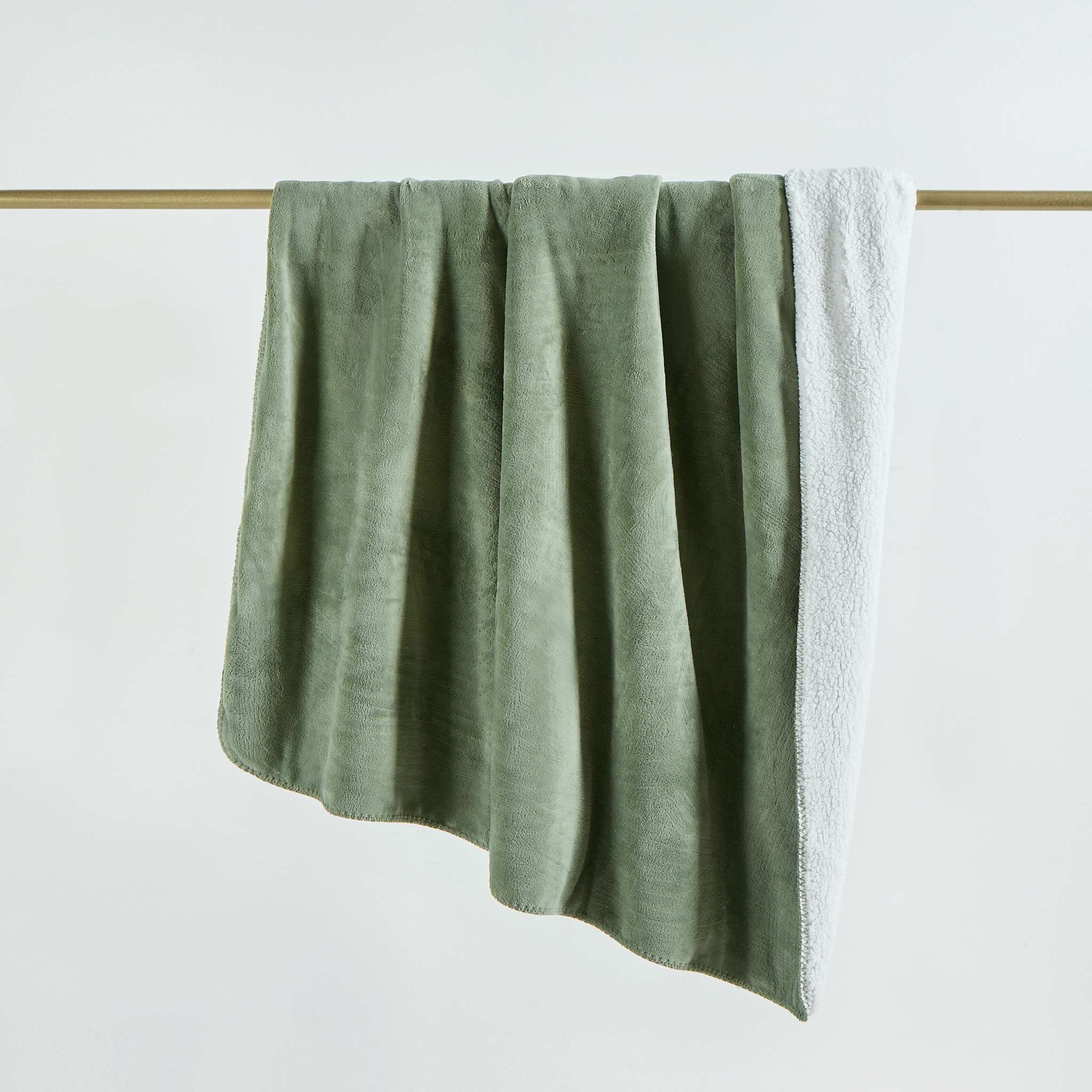 Hemlock Sherpini Throw/Blanket